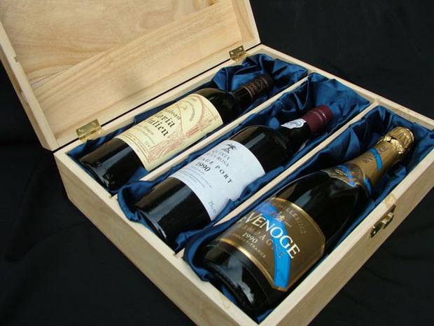 Romantic wine gift