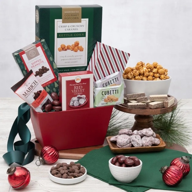 A TASTE OF CHRISTMAS GIFT BASKET