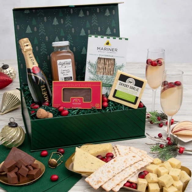 GOURMET CHAMPAGNE GIFT BOX