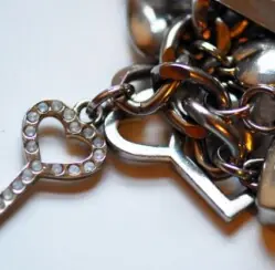 Dazzle Your Loved One with Jewelry this Christmas